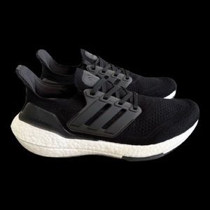 ADIDAS - Ultraboost 21 (W 6.5)